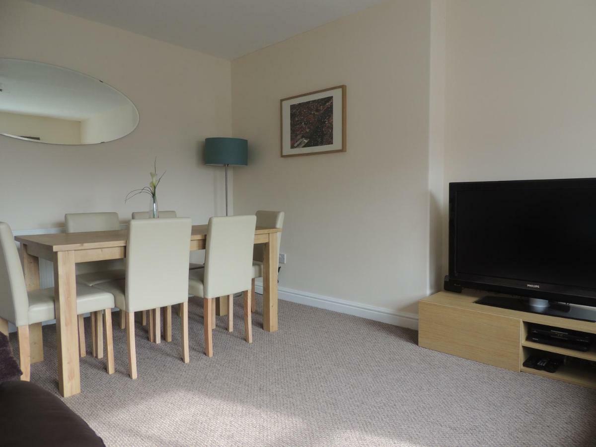 Apartment 2, 27 Skinner Street Уитби Екстериор снимка